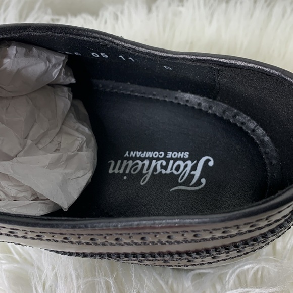 FLORSHEIM Men's Lexington Wing-Tip Oxford - Picture 12 of 13